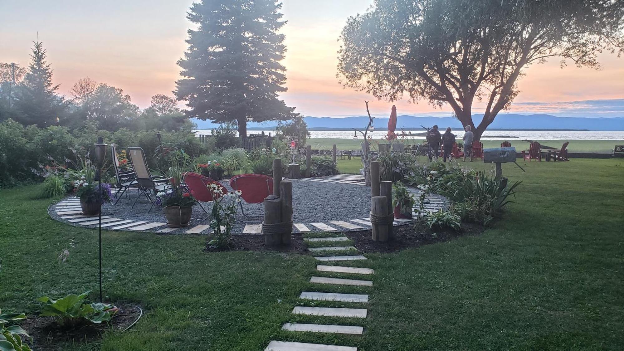 Maison De L'Anse Aux Oies / Gite L'Islet-sur-Mer Εξωτερικό φωτογραφία